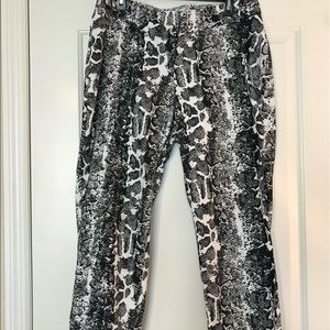 Peter Nygard Animal Print Crop Pants